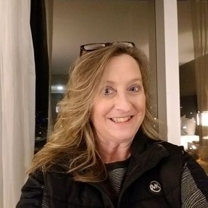 Meet your Posher, Connie